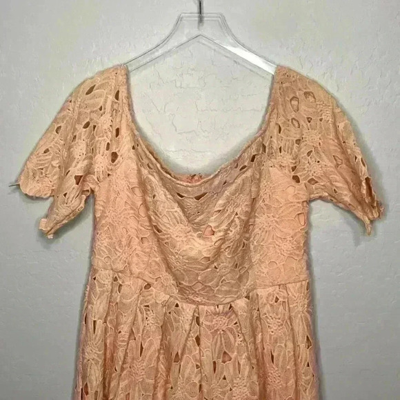 BOOHOO Boutique Off Shoulder Lace Skater Blush Dress NWT Size 14 - Picture 3 of 13
